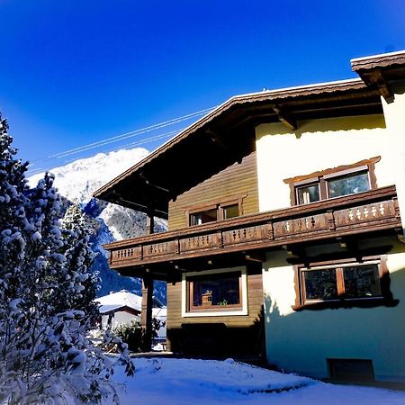 Berghaus Praxmarer Villa Längenfeld Exteriör bild